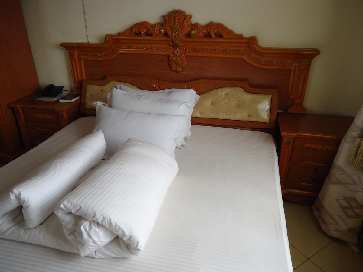Snow View Hotel Boma la Ngombe エクステリア 写真