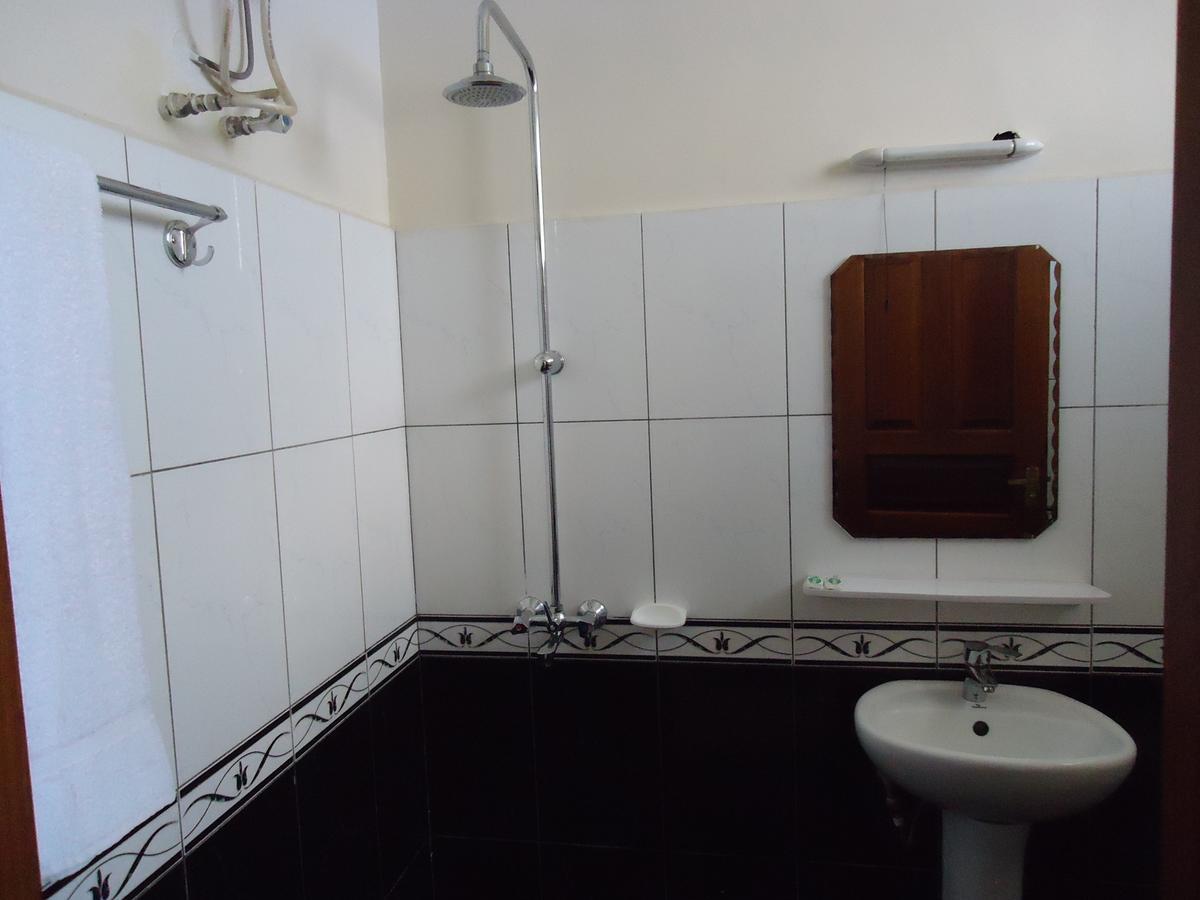 Snow View Hotel Boma la Ngombe エクステリア 写真