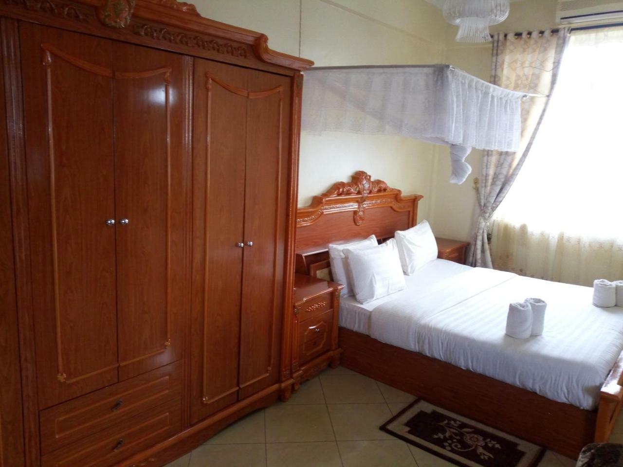 Snow View Hotel Boma la Ngombe エクステリア 写真