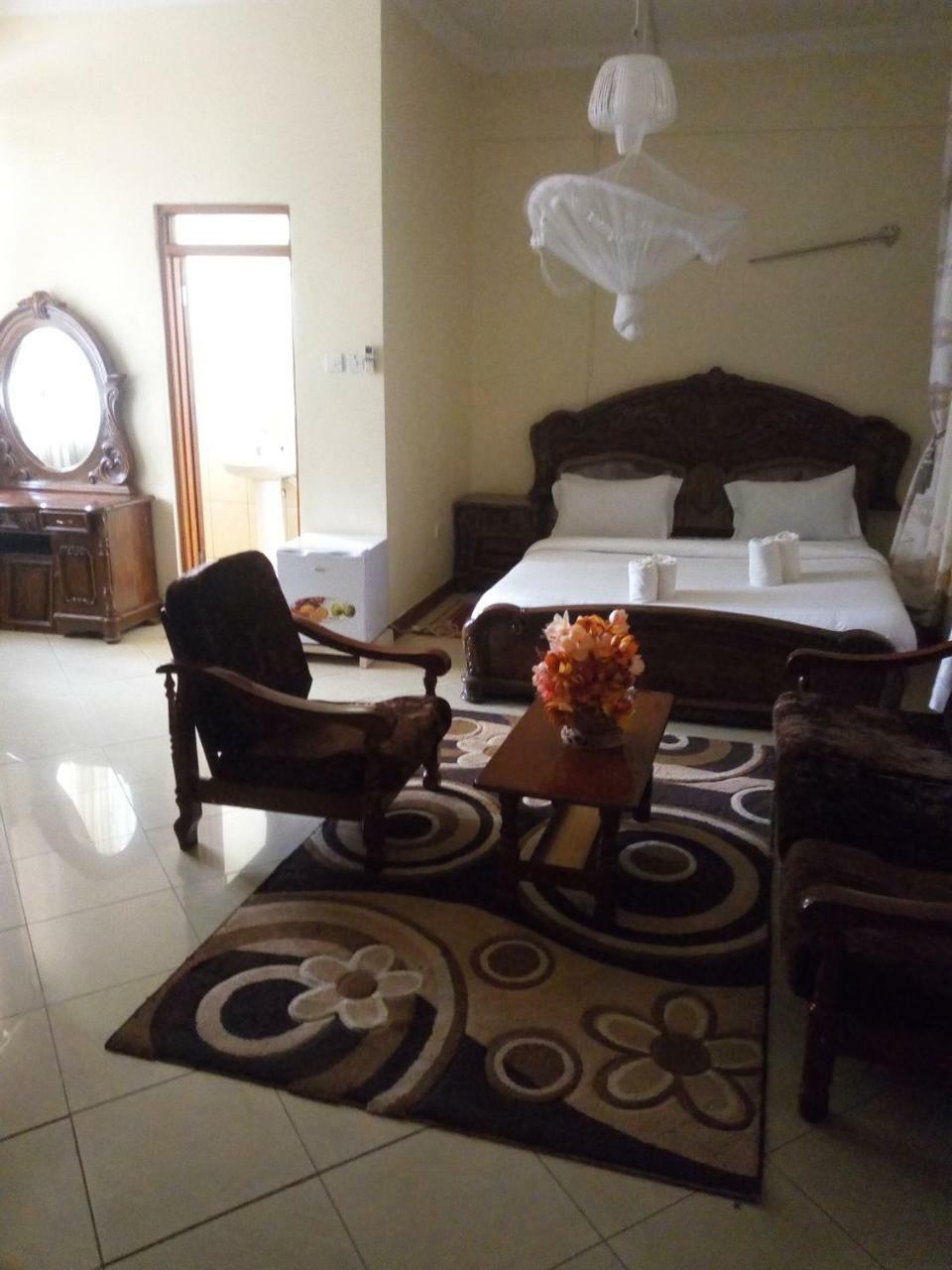 Snow View Hotel Boma la Ngombe エクステリア 写真