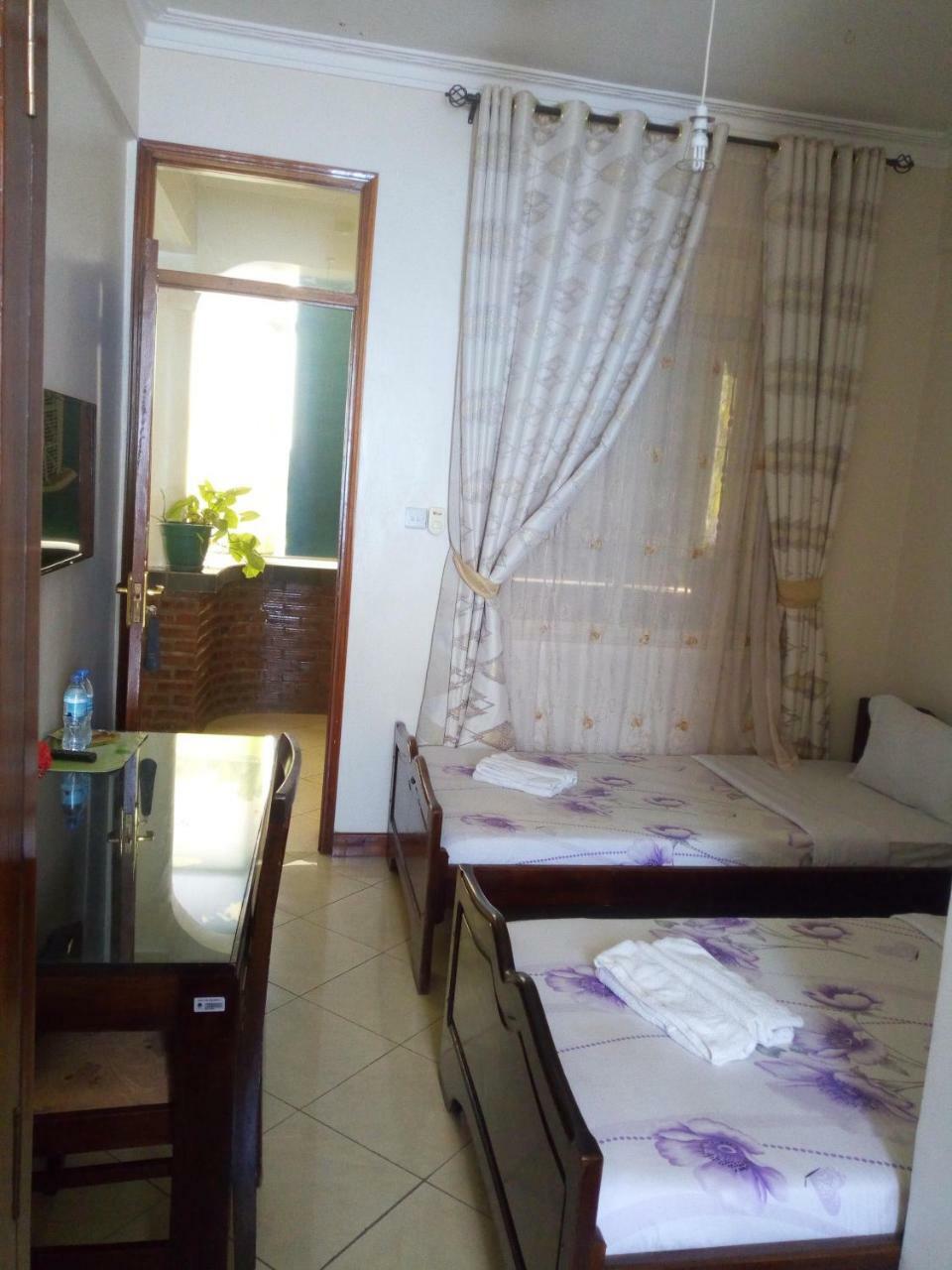 Snow View Hotel Boma la Ngombe エクステリア 写真