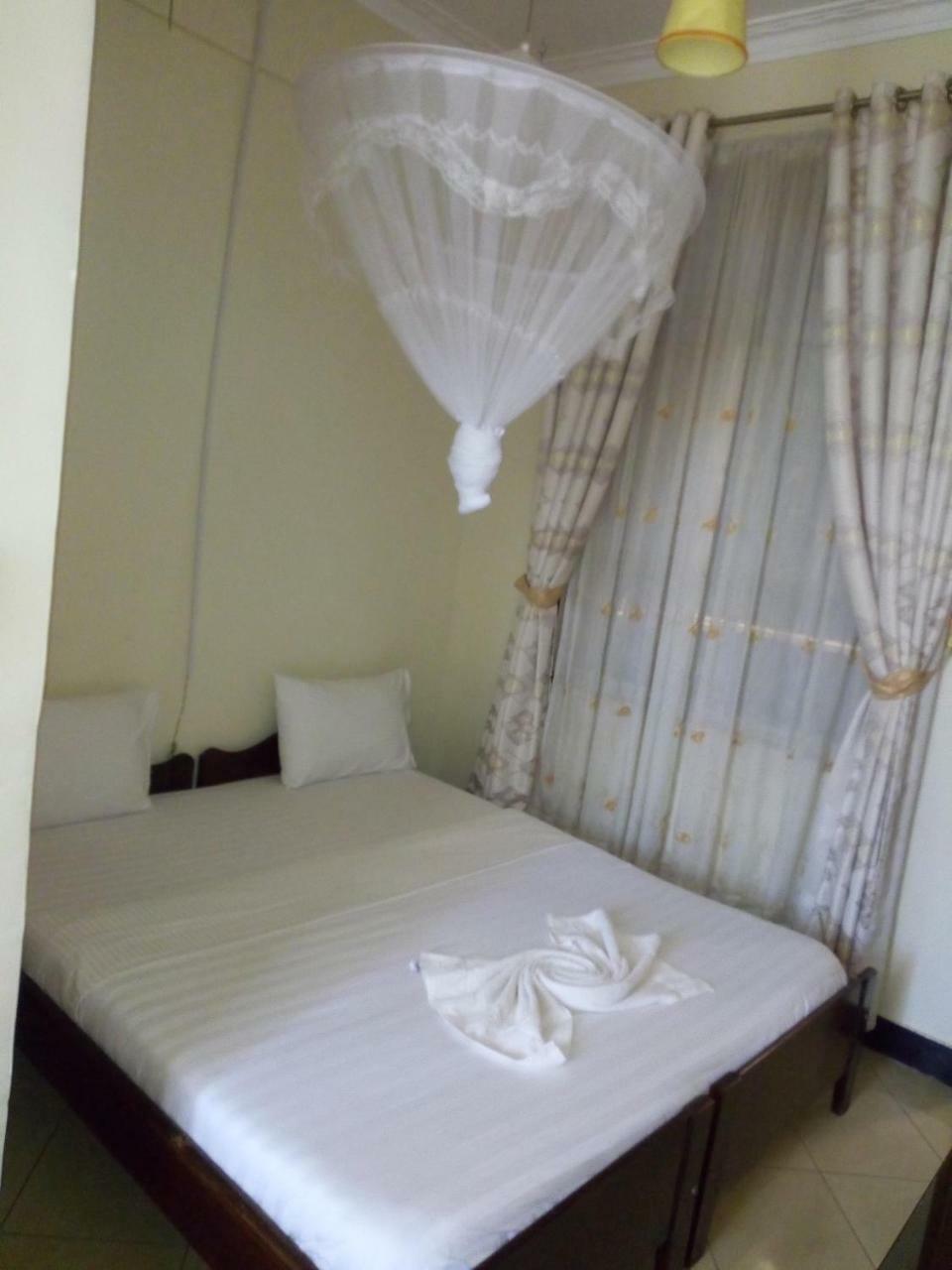 Snow View Hotel Boma la Ngombe エクステリア 写真