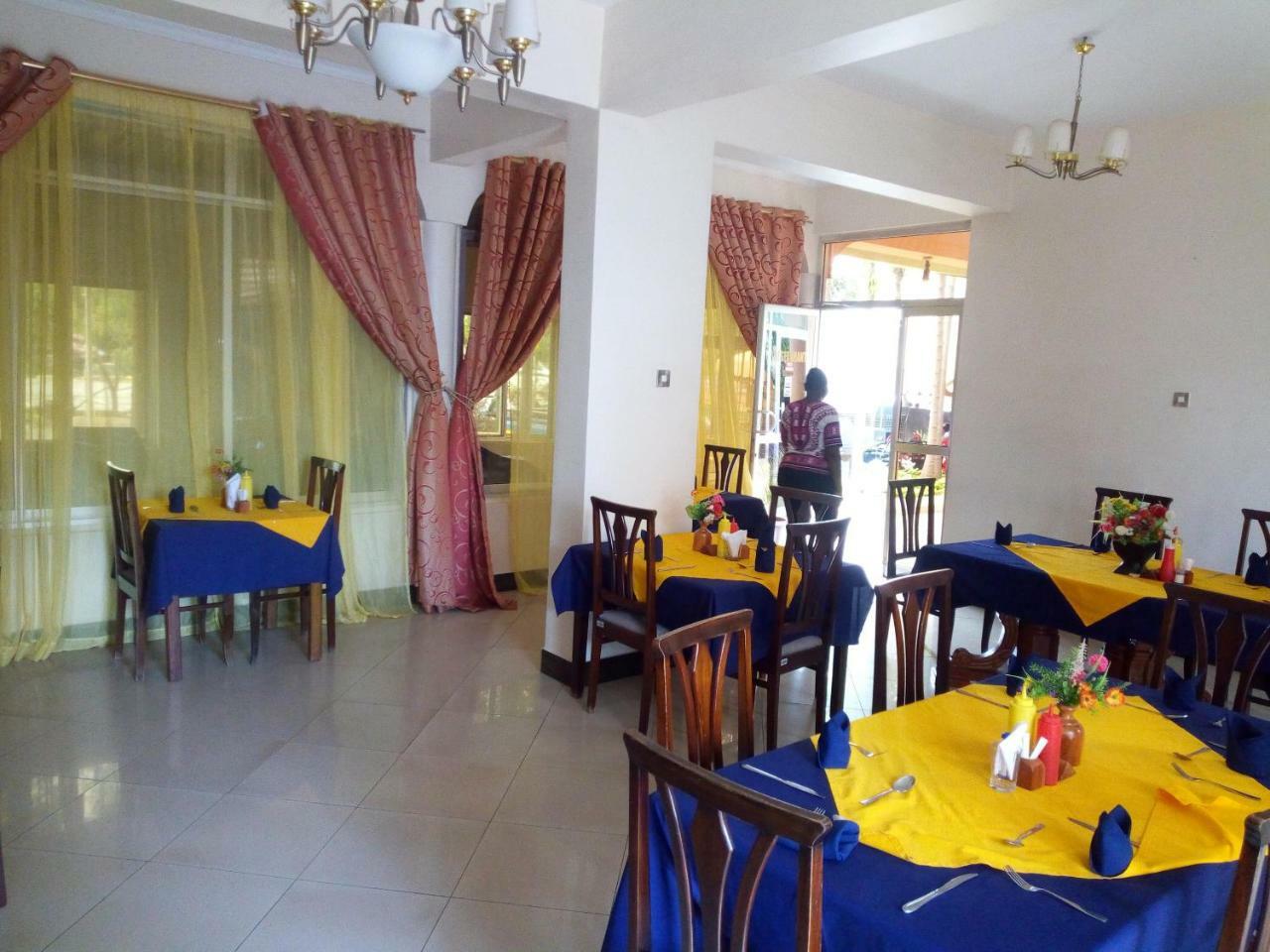 Snow View Hotel Boma la Ngombe エクステリア 写真