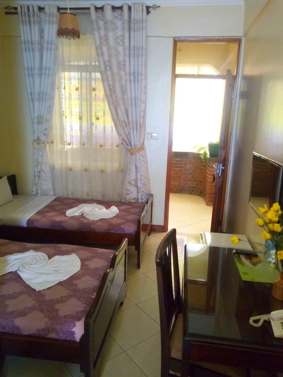 Snow View Hotel Boma la Ngombe エクステリア 写真