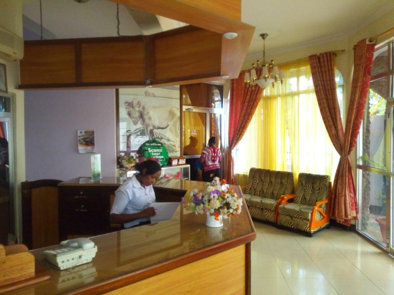 Snow View Hotel Boma la Ngombe エクステリア 写真